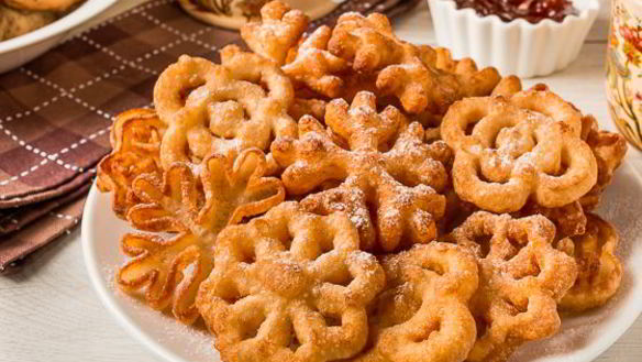 ШАГ 10. хворост на формочках