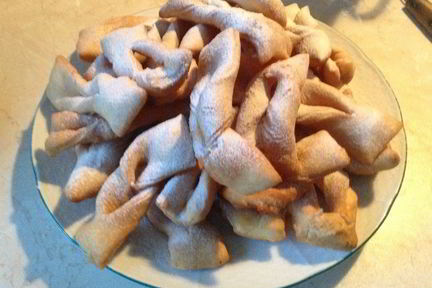 Хворост на кефире пышный