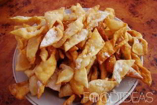 Хворост на сметане