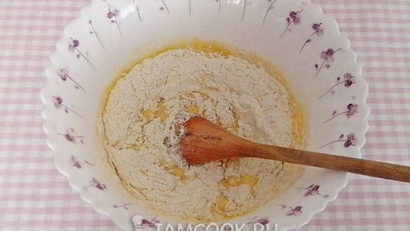 ШАГ 7. хворост на желтках