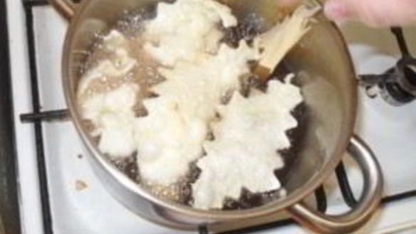 ШАГ 3. хворост по-татарски