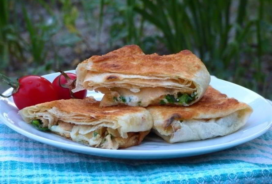 Лаваш с сыром и зеленью