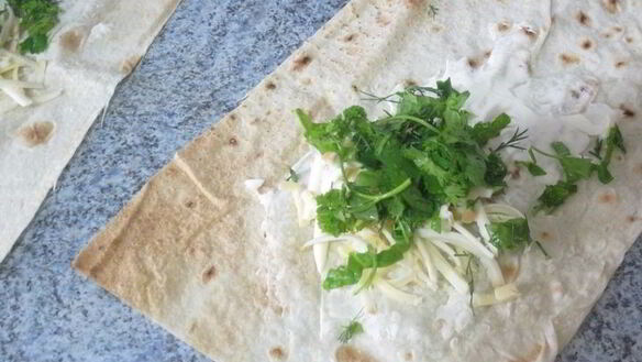 ШАГ 5. лаваш с сыром и зеленью