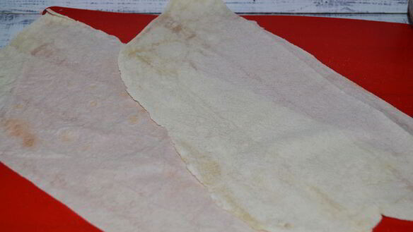 ШАГ 2. рулетики из лаваша