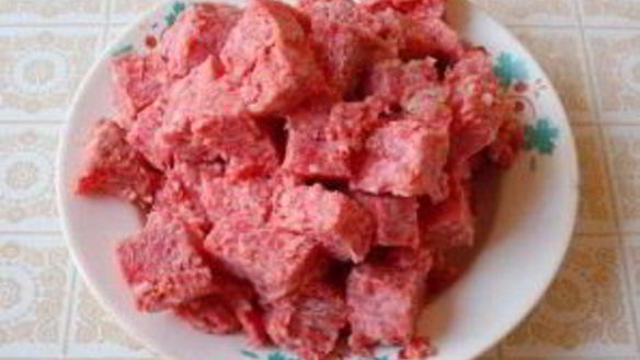 ШАГ 2. рулеты из лаваша с квашеной капустой и мясом