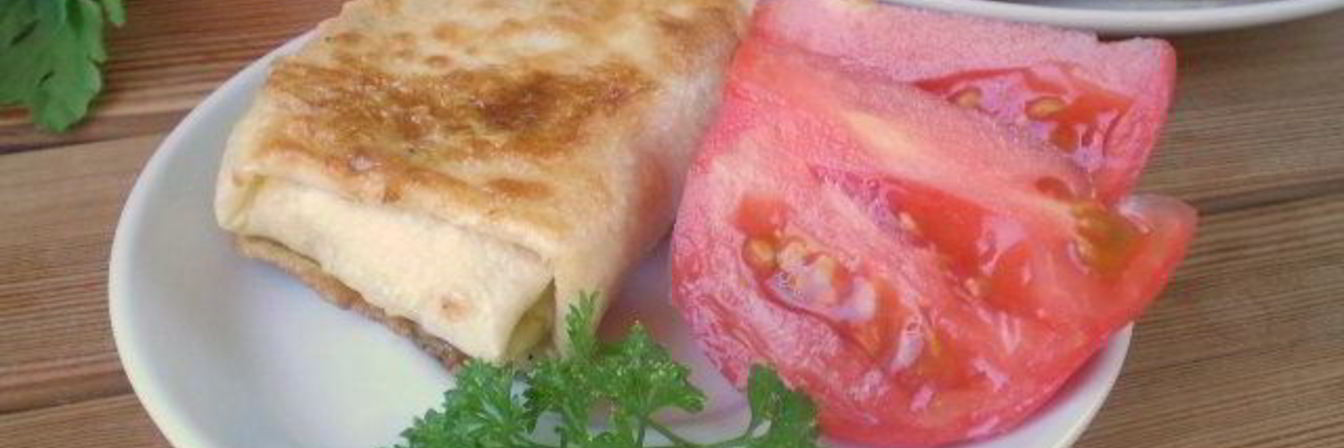 Жареный лаваш с начинкой