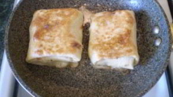 ШАГ 8. жареный лаваш с начинкой