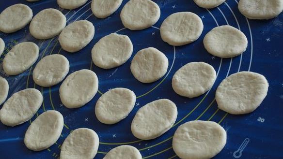 ШАГ 3. батбуты — марокканские лепешки