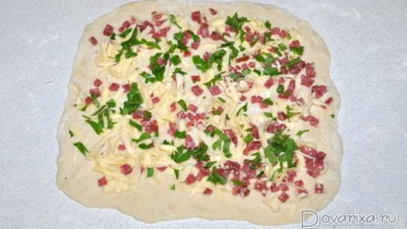 ШАГ 2. быстрые лепешки с колбасой и сыром