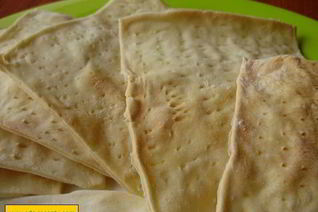 Еврейская Маца — лепешки в форме половика