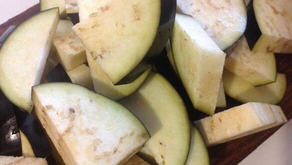 ШАГ 3. фасоль с овощами и мясом на пшеничной лепешке