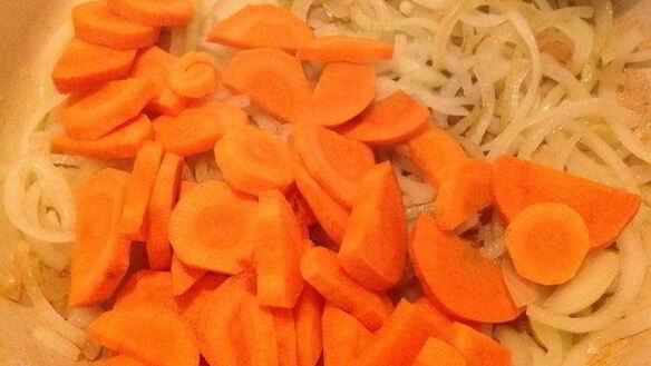 ШАГ 11. фасоль с овощами и мясом на пшеничной лепешке