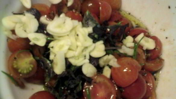 ШАГ 10. фокачча с бальзамическими помидорами