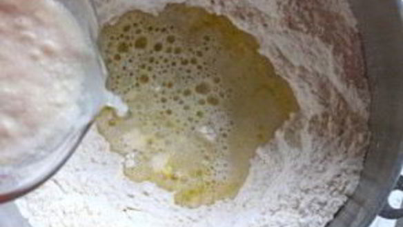 ШАГ 2. фокачча с маслинами и розмарином