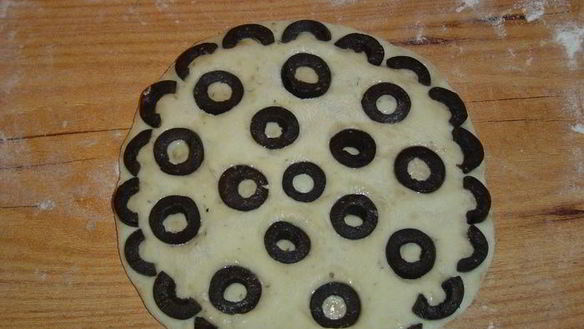 ШАГ 4. фокачча с маслинами