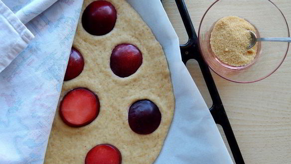 ШАГ 6. фокачча со сливами