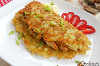 Картофельные лепешки с курицей и сыром