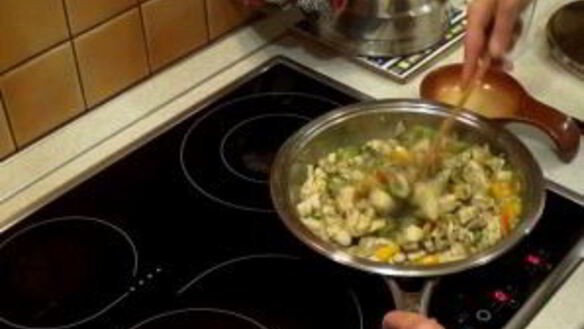 ШАГ 3. куриное филе с лепешками