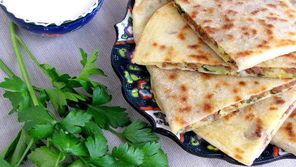 ШАГ 12. лепешки гезлеме с мясом и картошкой