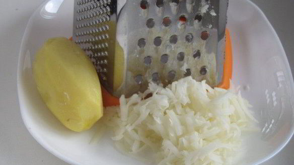 ШАГ 6. лепешки гезлеме с мясом и картошкой