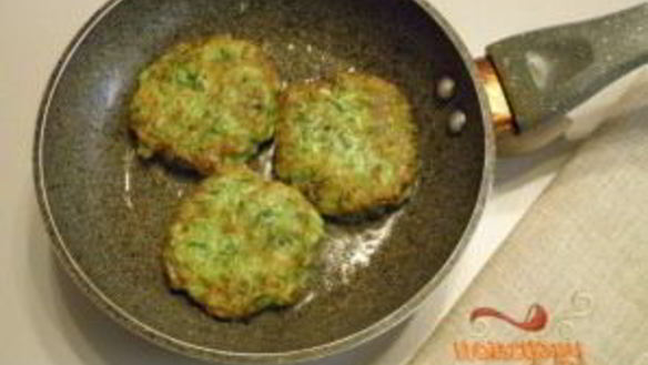 ШАГ 5. лепешки из кабачков