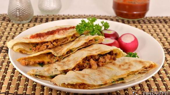 ШАГ 7. лепешки из лаваша с мясом и сыром