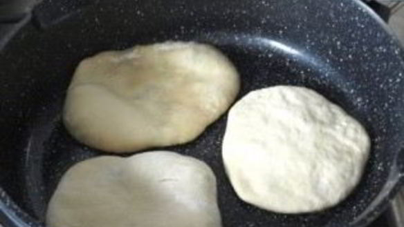 ШАГ 5. лепешки на воде