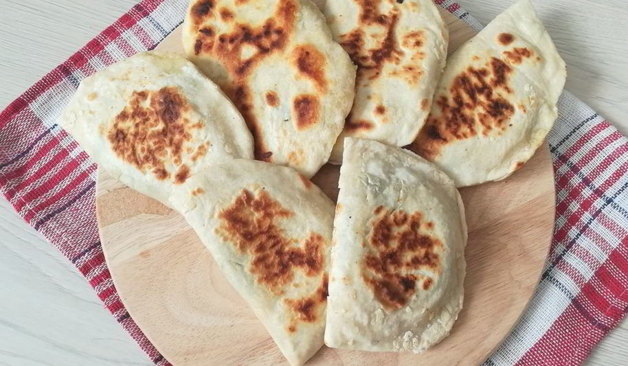 Рецепт лепешки с начинкой из сыра и шпината