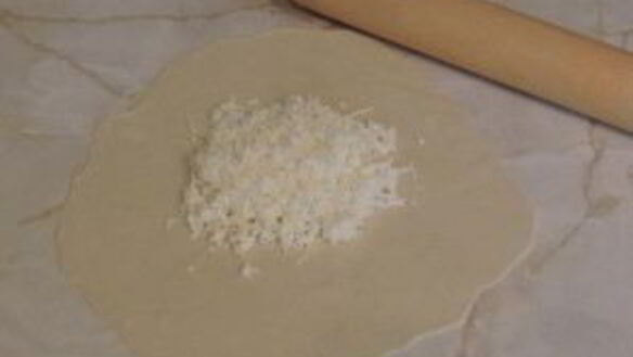 ШАГ 8. лепешки с сыром на кефире на сковороде