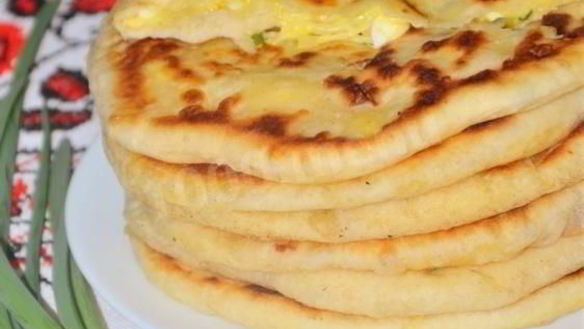 ШАГ 8. лепешки с зеленым луком и моцареллой