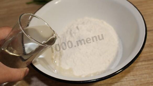 ШАГ 3. лепешки с зеленью на сковороде