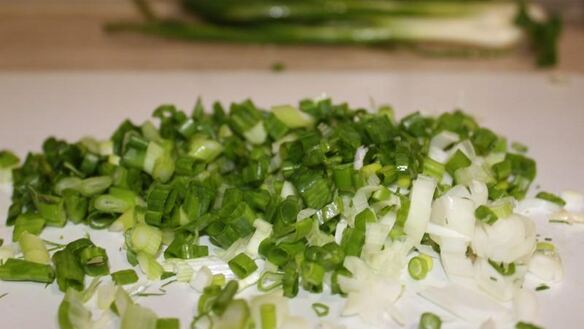 ШАГ 7. лепешки с зеленью на сковороде