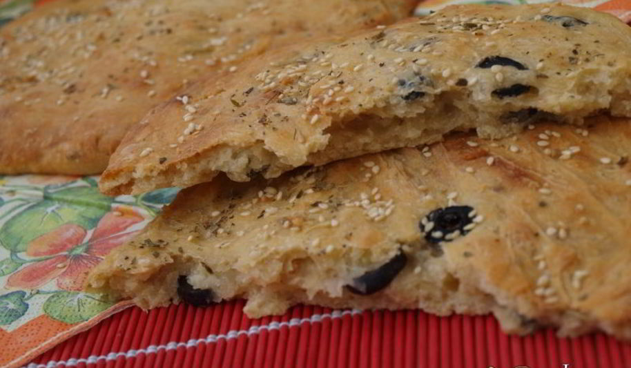 Рецепт пряная фокачча с маслинами