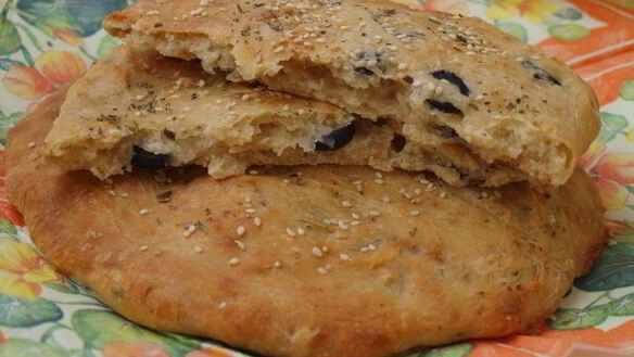 ШАГ 4. пряная фокачча с маслинами