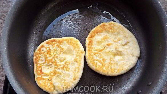 ШАГ 11. сырные лепешки на кефире на сковороде