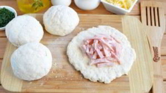 ШАГ 5. сырные лепешки с разными начинками