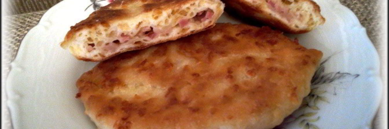 Сырные лепешки с ветчиной за 15 минут