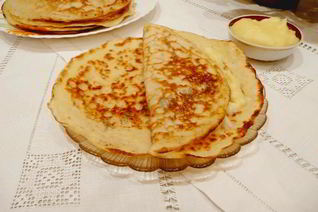 Тонкие лепешки из теста Удмуртские табани