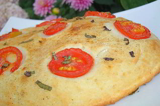 Великолепная лепешка с помидорами