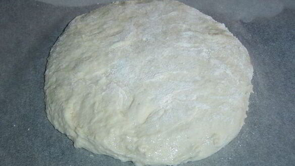 ШАГ 4. великолепная лепешка с помидорами