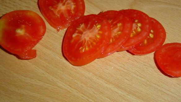 ШАГ 5. великолепная лепешка с помидорами