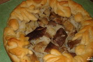 Внушительный расстегай лепешкой