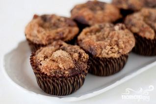 Банановые маффины с шоколадом