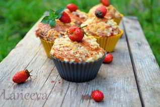 Клубничные маффины с овсяными хлопьями и имбирем