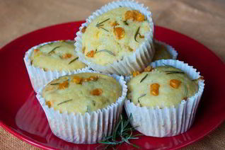Кукурузные маффины с розмарином