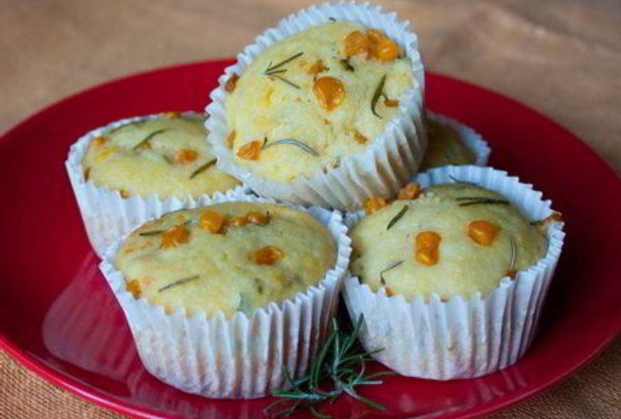 Кукурузные маффины с розмарином