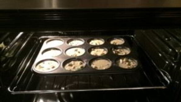 ШАГ 4. куриные маффины с сыром