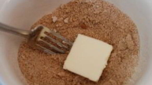 ШАГ 2. лавандовые маффины с ежевикой и персиками