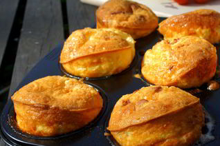 Маффины с беконом и сыром