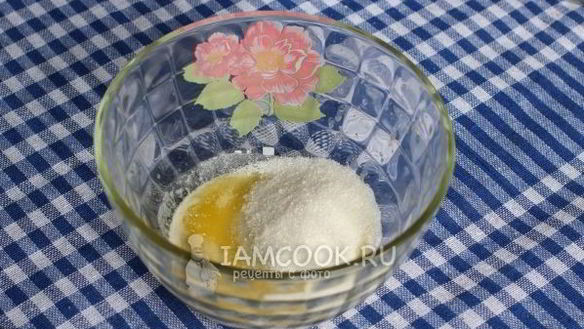 ШАГ 3. маффины с черной смородиной